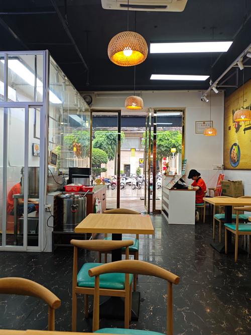 冷清小店的热闹心事 如何在快餐江湖杀出重围
